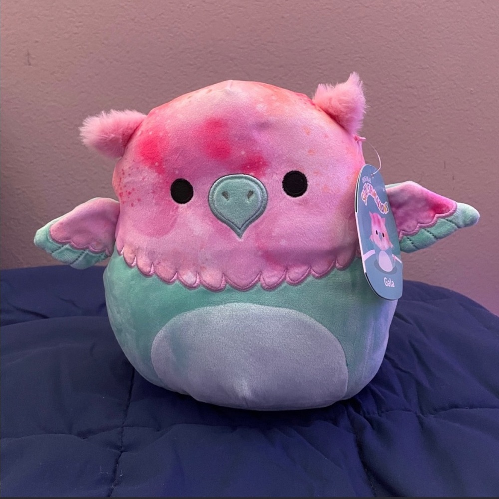Gala the gryphon squishmallow